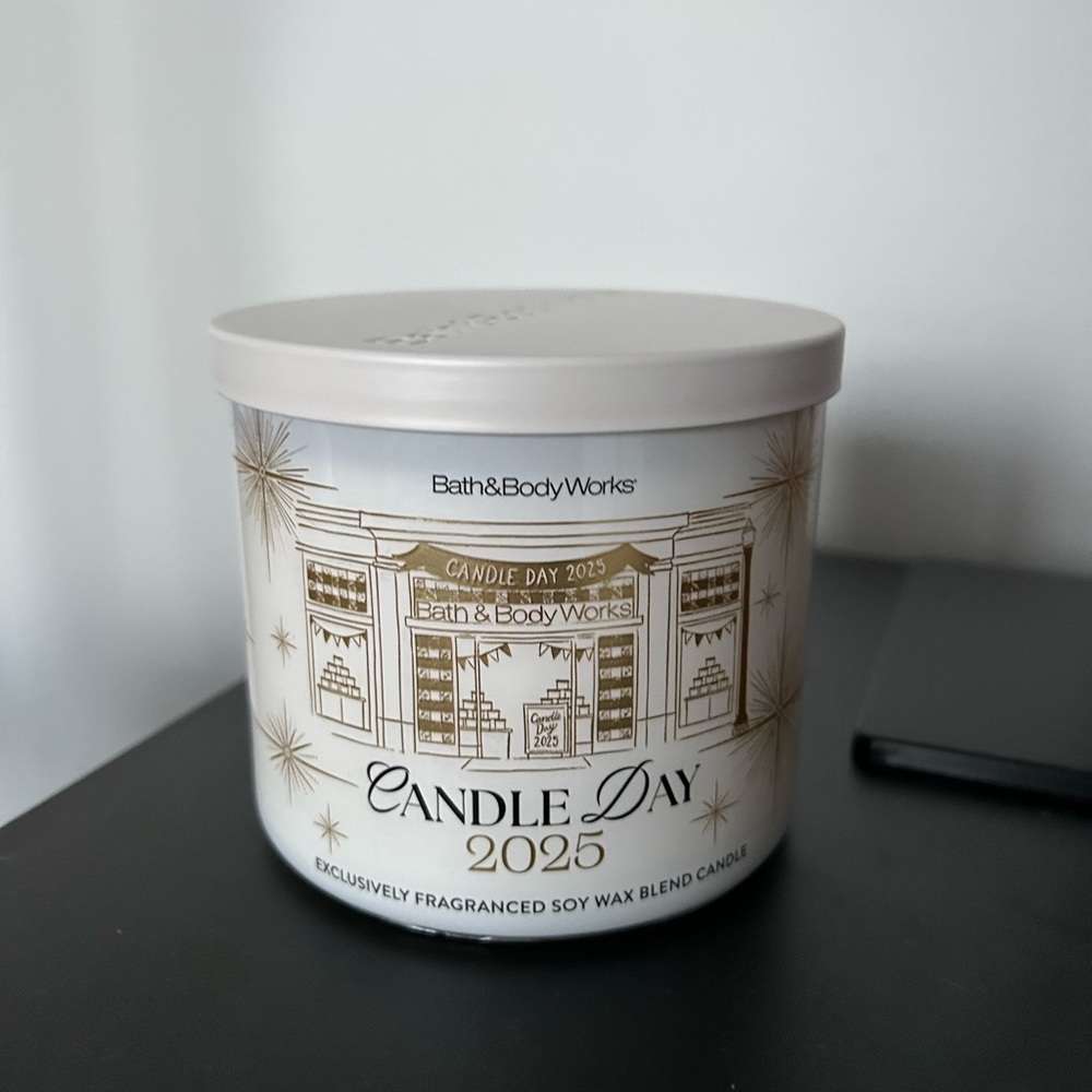 Bath And Body Works 2025 Candle Day Candle Sun Ripen Raspberry